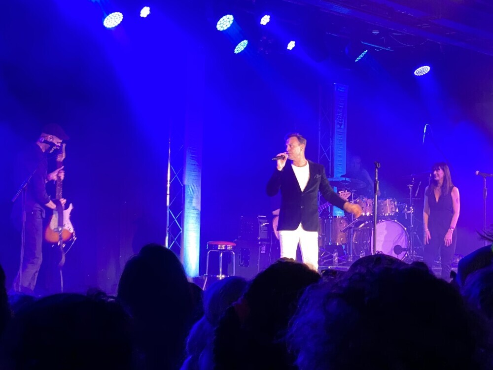 Jason Donovan on stage at Butlins Jason Donovan on stage at Butlins